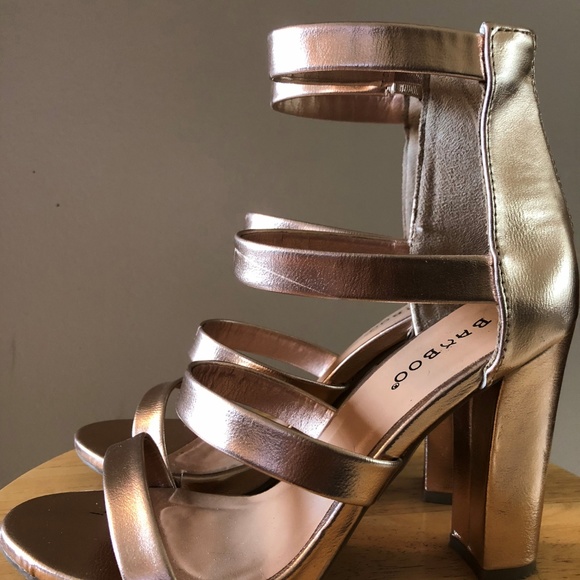 Meet your Posher, Katelyn - Picture 2 of 4